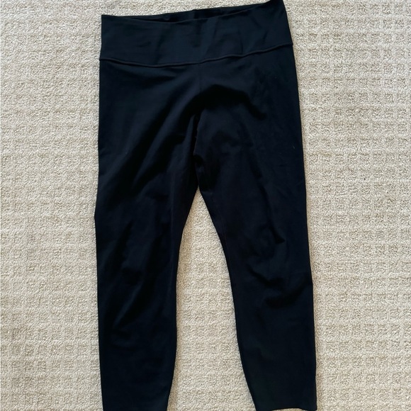 Nike women’s Dri-Fit black cropped athletic leggings size large 10 12 - Picture 1 of 3